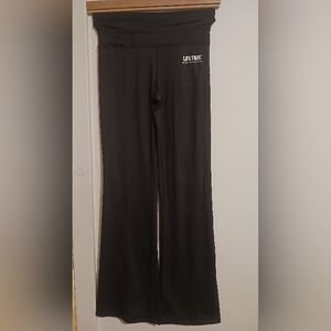 Lifetime Womans XS Black Athletic Wear Slimming Boot Leg Pants